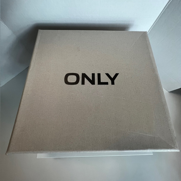 NIB - Only, Women's Doja Chunky Chelsea Boots - Beige. Size: 36 (EU) - Picture 16 of 16